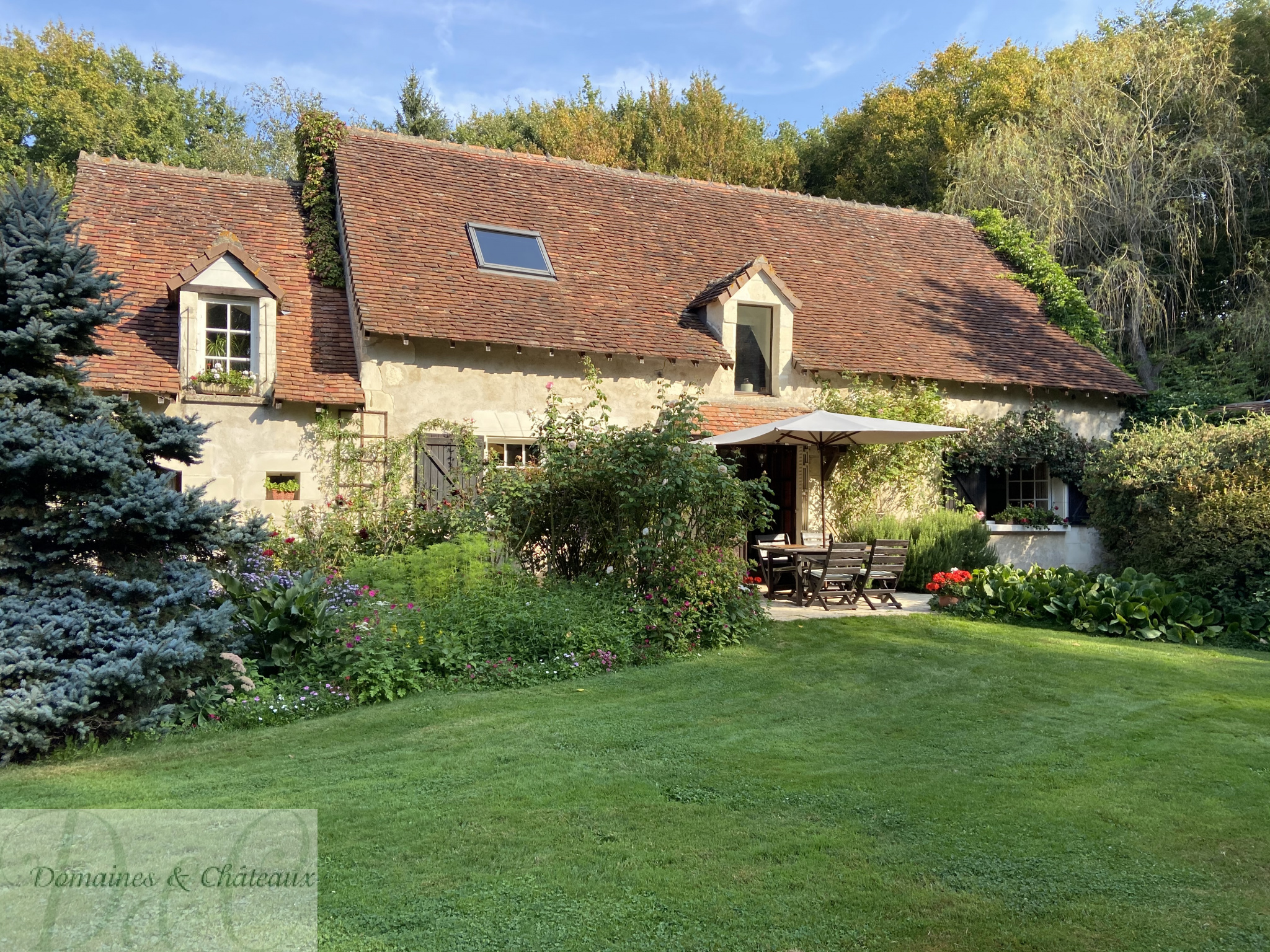 vente Charmante Maison de campagne sur plus d'un hectare | Domaines